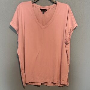 Banana Republic Blush V-Neck Short Sleeve Tee